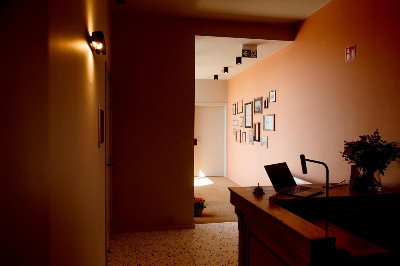 Hotel De La Poste Ellezelles ภายนอก รูปภาพ